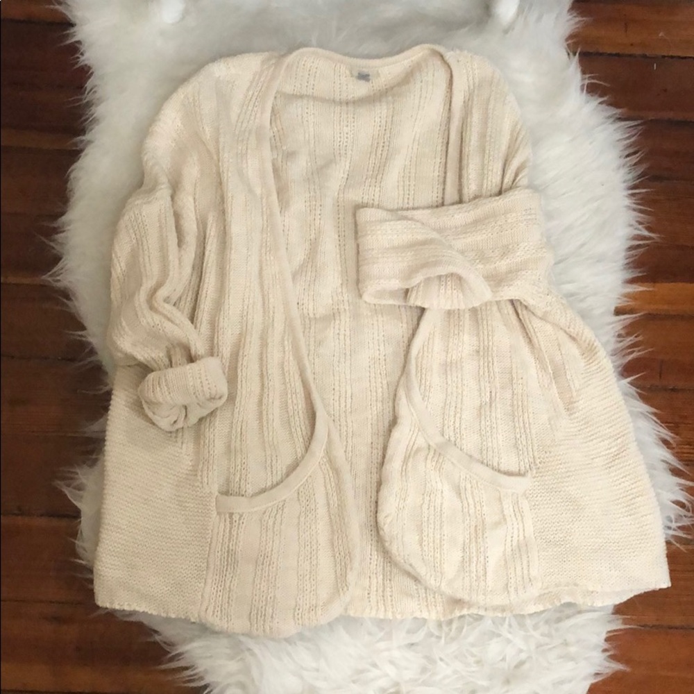 ECOTE beige/ivory front pocket open sweater